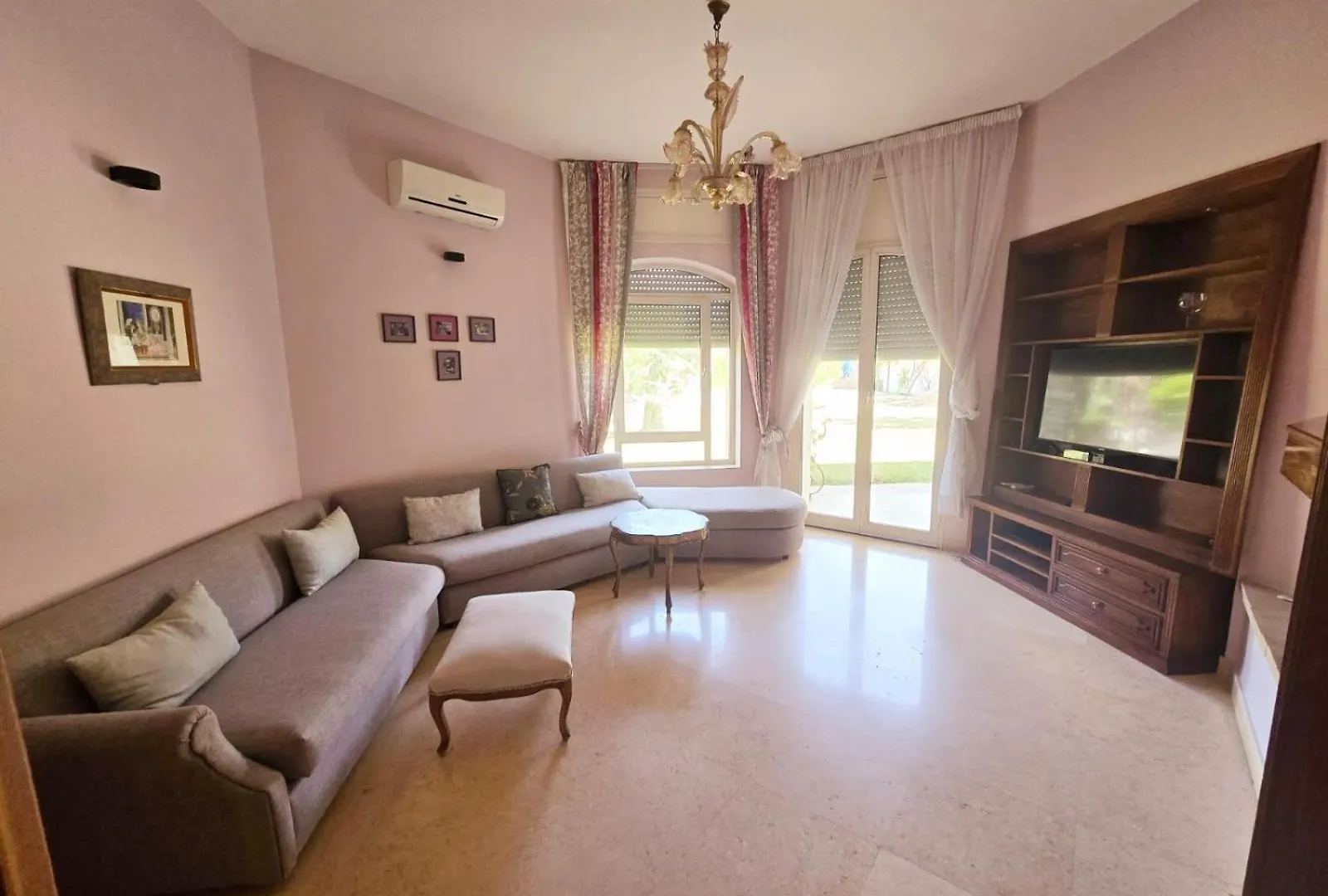 Villa L'Aeroport Ariana Tunisko